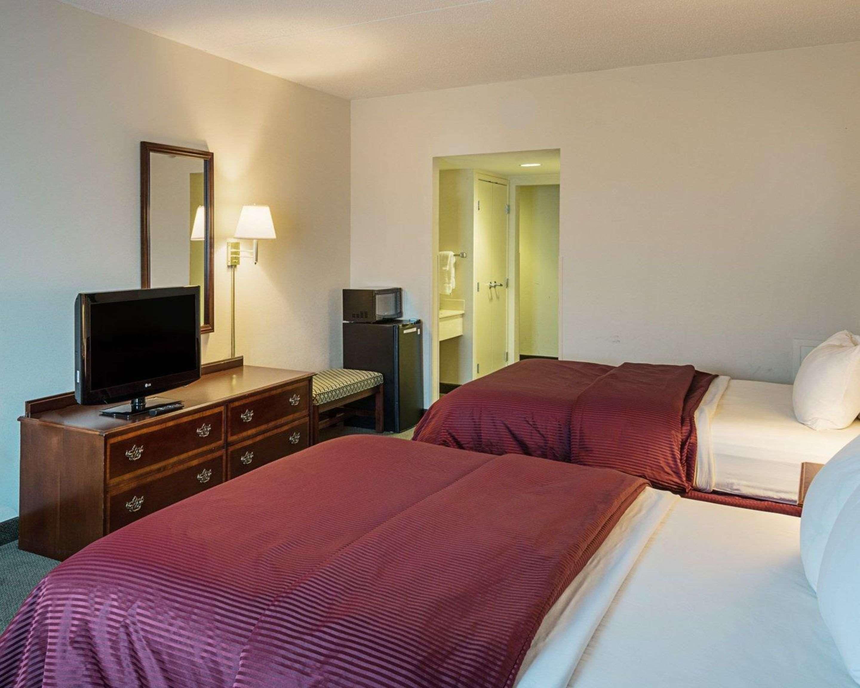 แคลเรียน โฮเ แอนด์ คอนเฟอร์เรนซ์ เซ็นเตอร์ Hotel เชพเพิร์ดส์ทาวน์ ภายนอก รูปภาพ