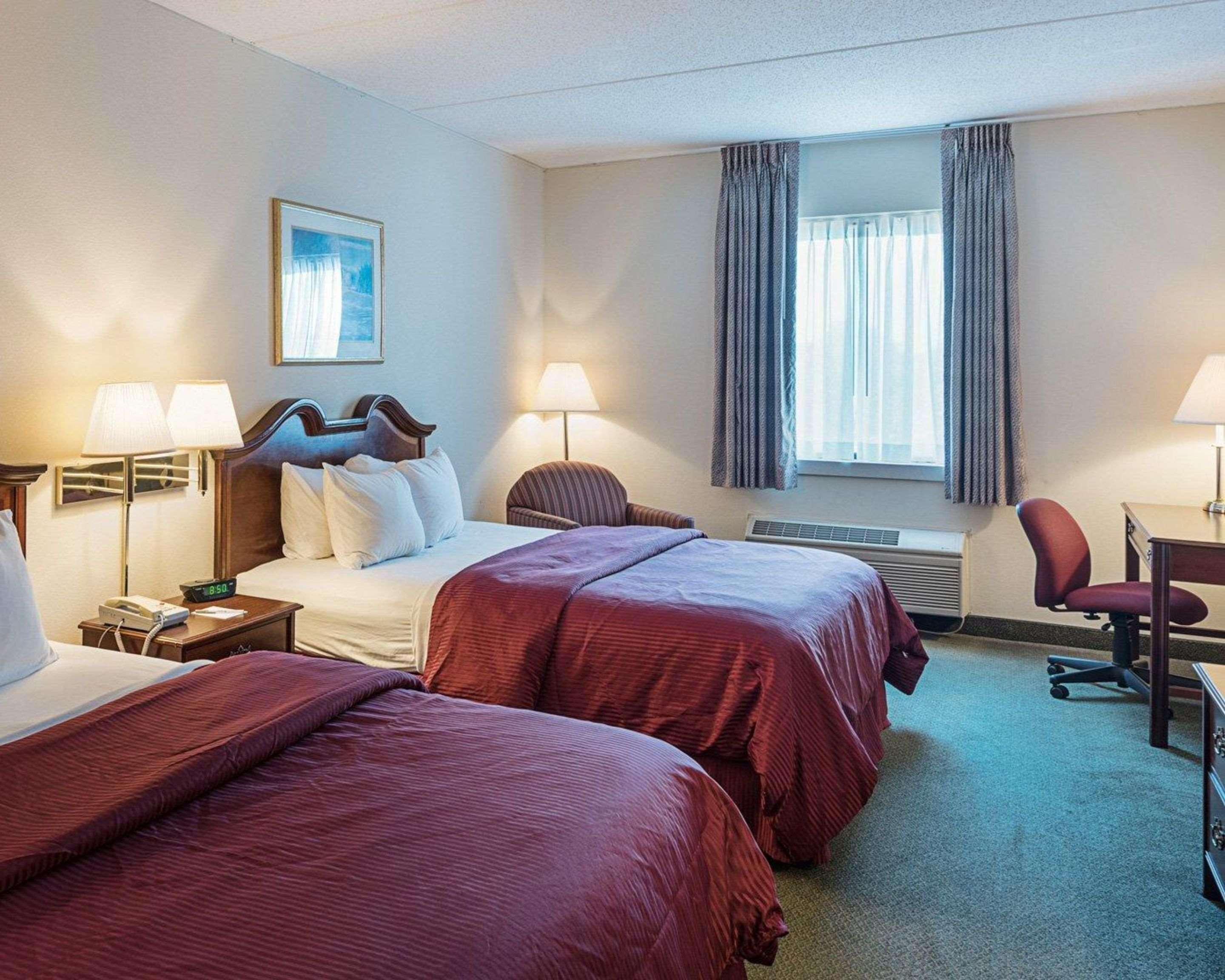 แคลเรียน โฮเ แอนด์ คอนเฟอร์เรนซ์ เซ็นเตอร์ Hotel เชพเพิร์ดส์ทาวน์ ภายนอก รูปภาพ