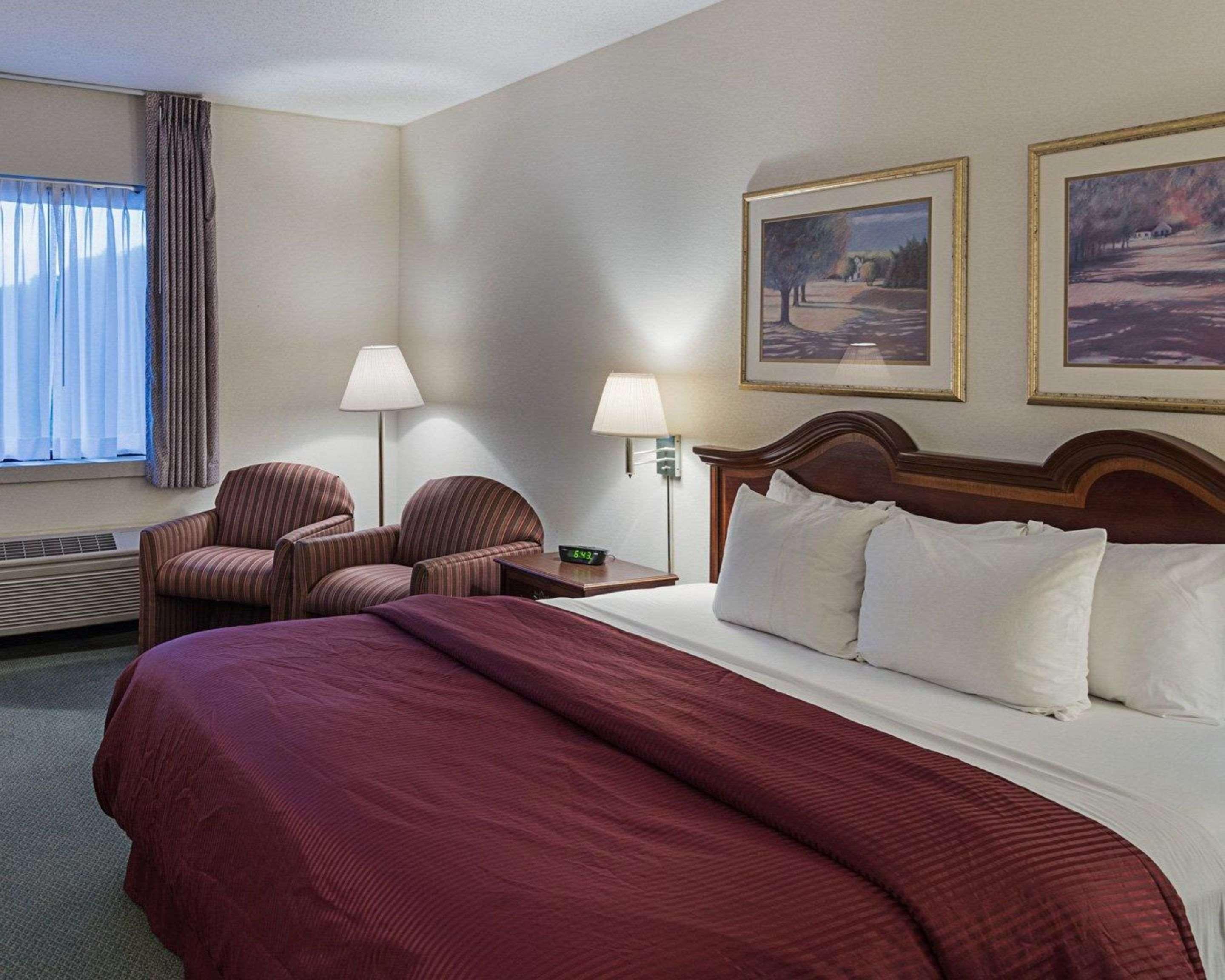 แคลเรียน โฮเ แอนด์ คอนเฟอร์เรนซ์ เซ็นเตอร์ Hotel เชพเพิร์ดส์ทาวน์ ภายนอก รูปภาพ