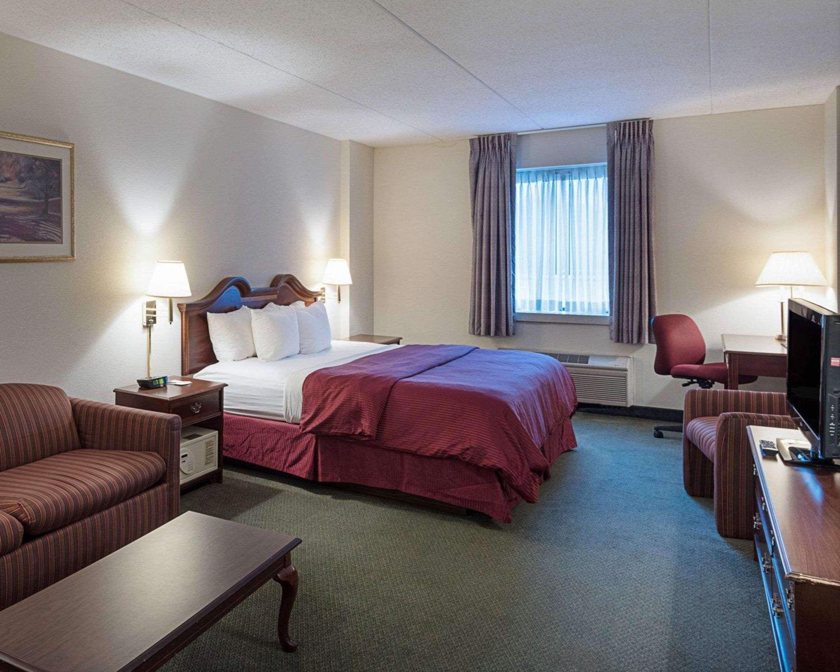 แคลเรียน โฮเ แอนด์ คอนเฟอร์เรนซ์ เซ็นเตอร์ Hotel เชพเพิร์ดส์ทาวน์ ภายนอก รูปภาพ